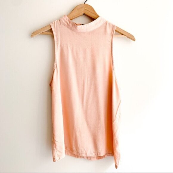 Mink Pink Tank Top Blouse Cropped Mock Neck Crepe Half Zip Pink Size Medium - Picture 2 of 14